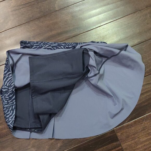 Athleta Ace Printed 13.5 Tennis Skort SIZE SMALL - Picture 8 of 8